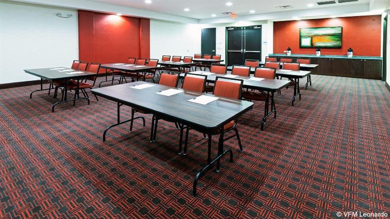 Hotel Express & Greenville-spartanburg/duncan By Ihg 2*